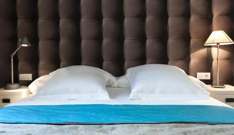 Cosmo Apartments Concell De Cent Barselona İspanya